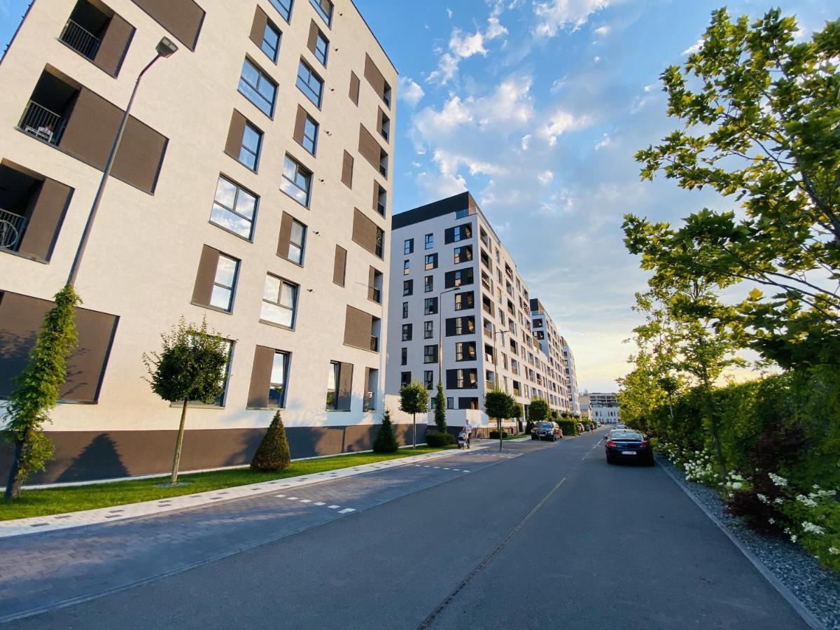 Deluxe Apartment With Balcony And Private Parking In Colvmna Residence Cluj-Napoca Exterior photo